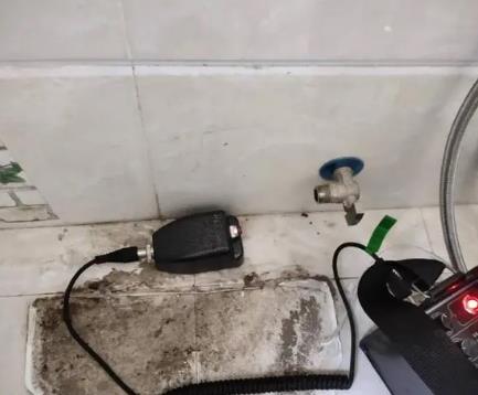 绥化市屋顶漏水维修公司分享下卫生间漏水的危害及解决方法